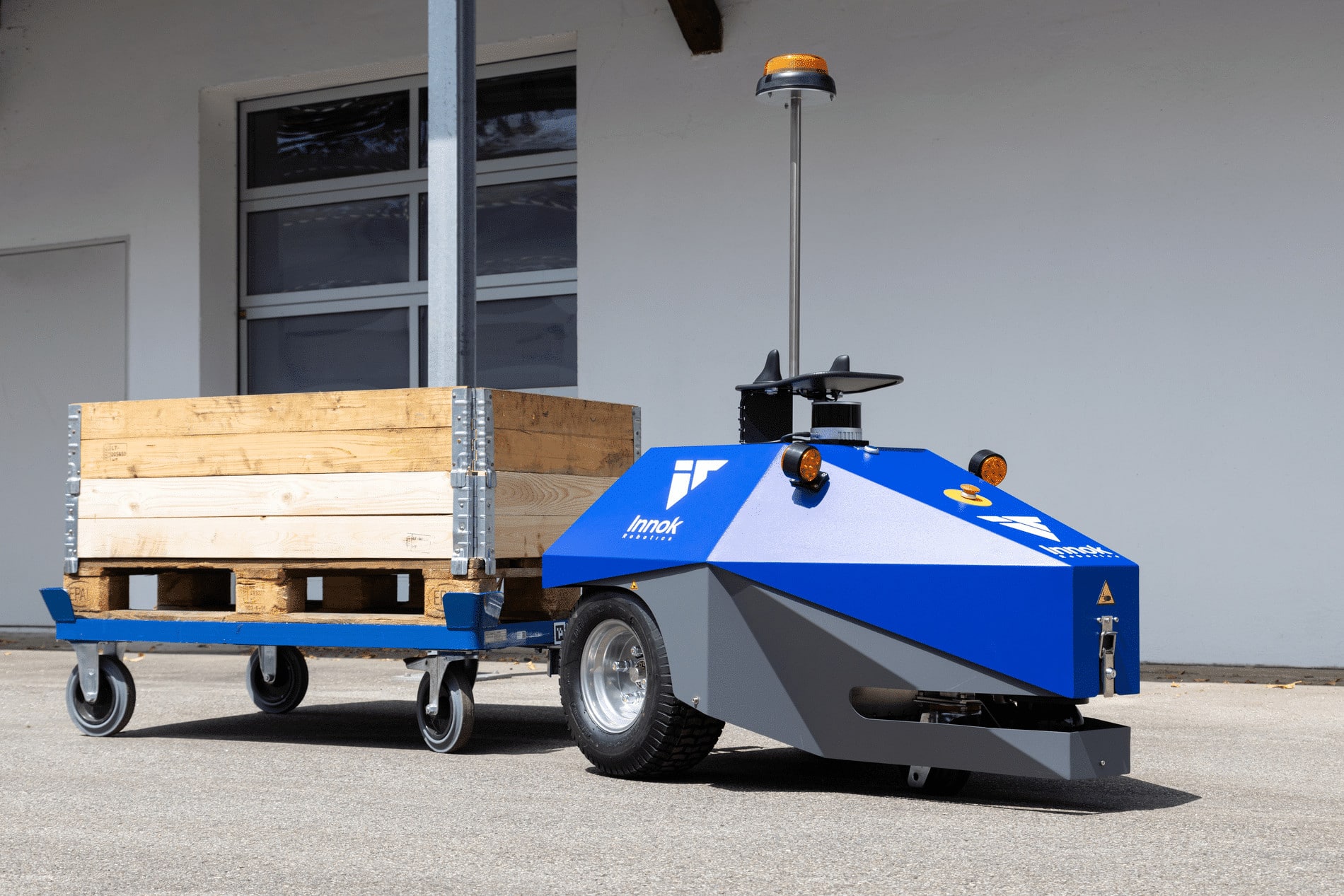 Kar trekkende robot
